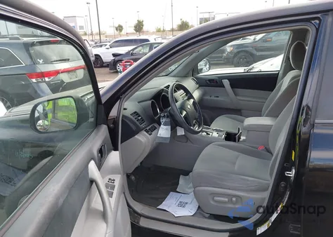 2010 Toyota Highlander Base V6 из США, поврежденный, VIN 5TDZK3EH4AS019117